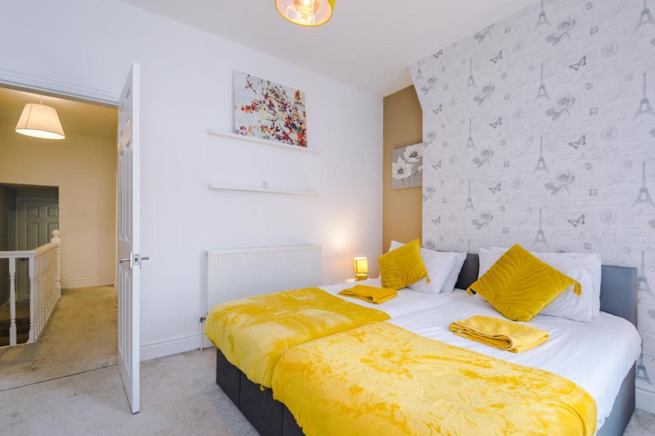 הוילה ליברפול Finchley House Lovely House In Anfield, 2 Minutes Walk From The Stadium, Parking And Wifi מראה חיצוני תמונה